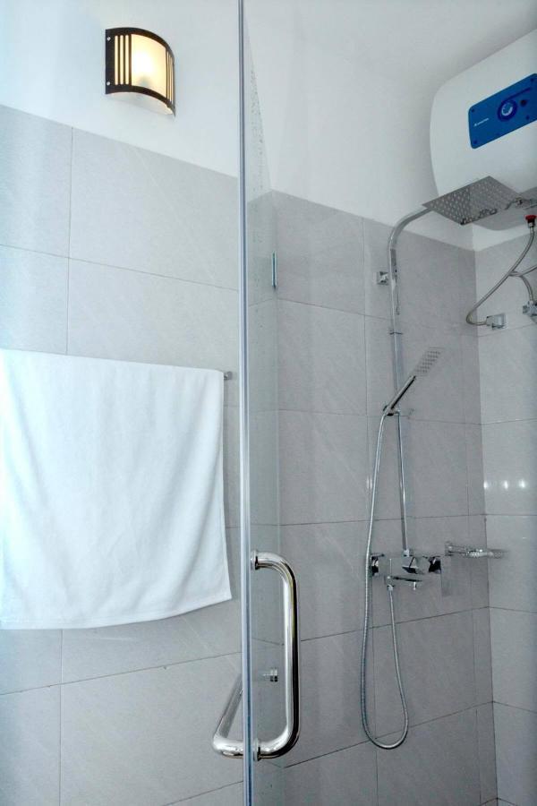 נוארה אליה The Grand Royal Luxury Apartment מראה חיצוני תמונה
